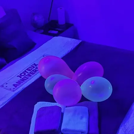 Дом отдыха La Bonne Etoile ! Romantique ! Jacuzzi Et Piscine Марсель