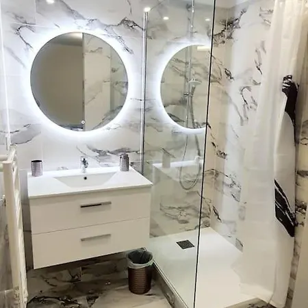 Casa vacanze La Bonne Etoile ! Romantique ! Jacuzzi Et Piscine Marsiglia